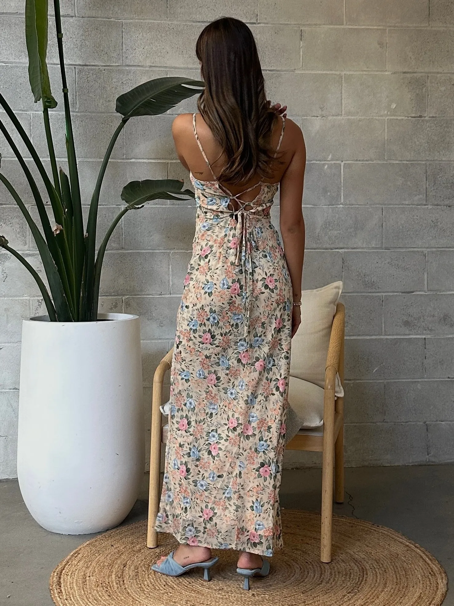 27 Lace Trim Open Back Floral Maxi Dress