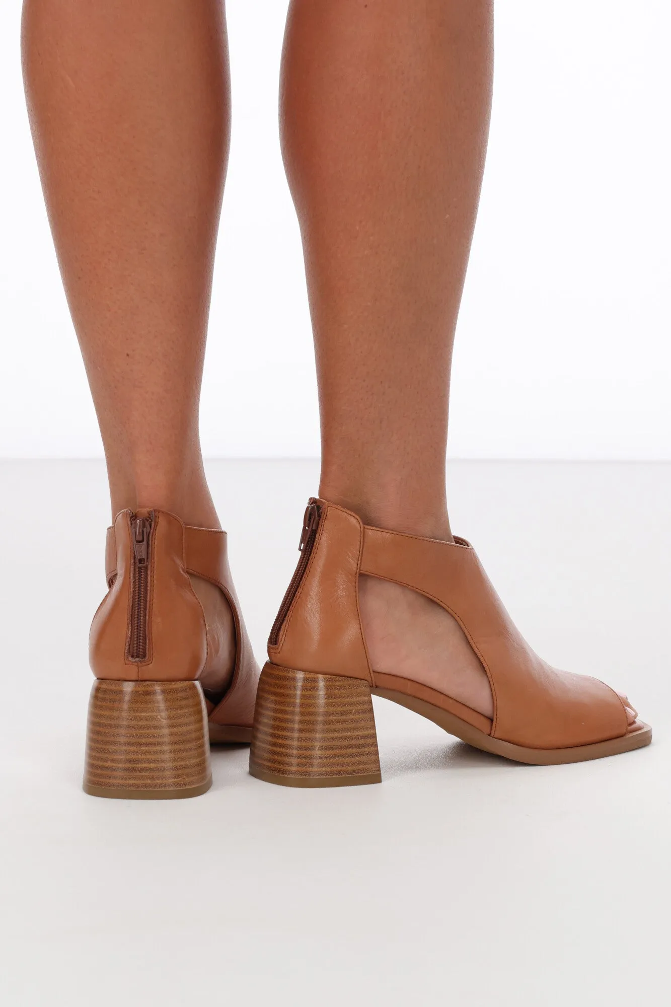 EOS Isolde Heel Brandy