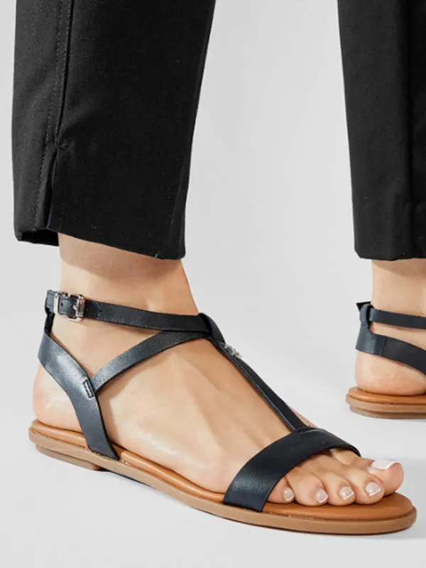 Feminine Leather Fla