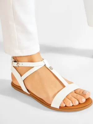 Feminine Leather Fla