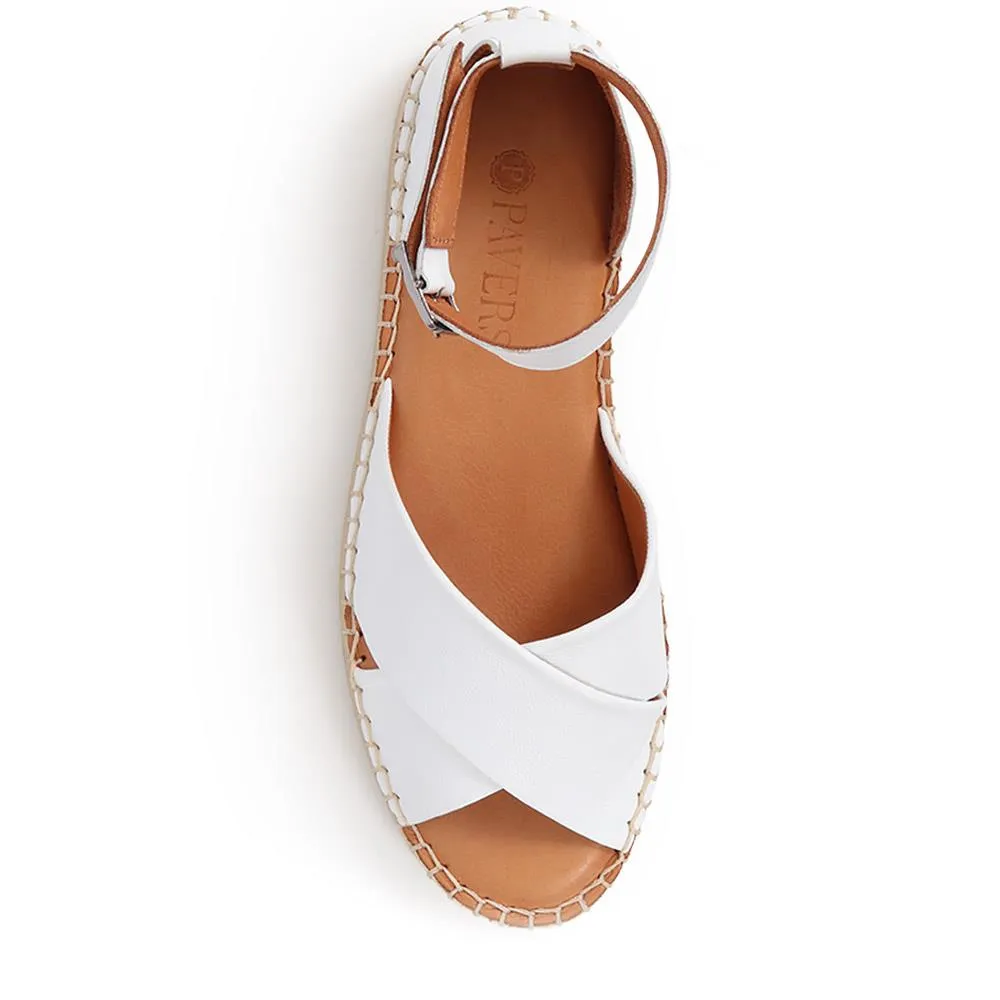 Flat Leather Sandals  - VITAS39003 / 325 534