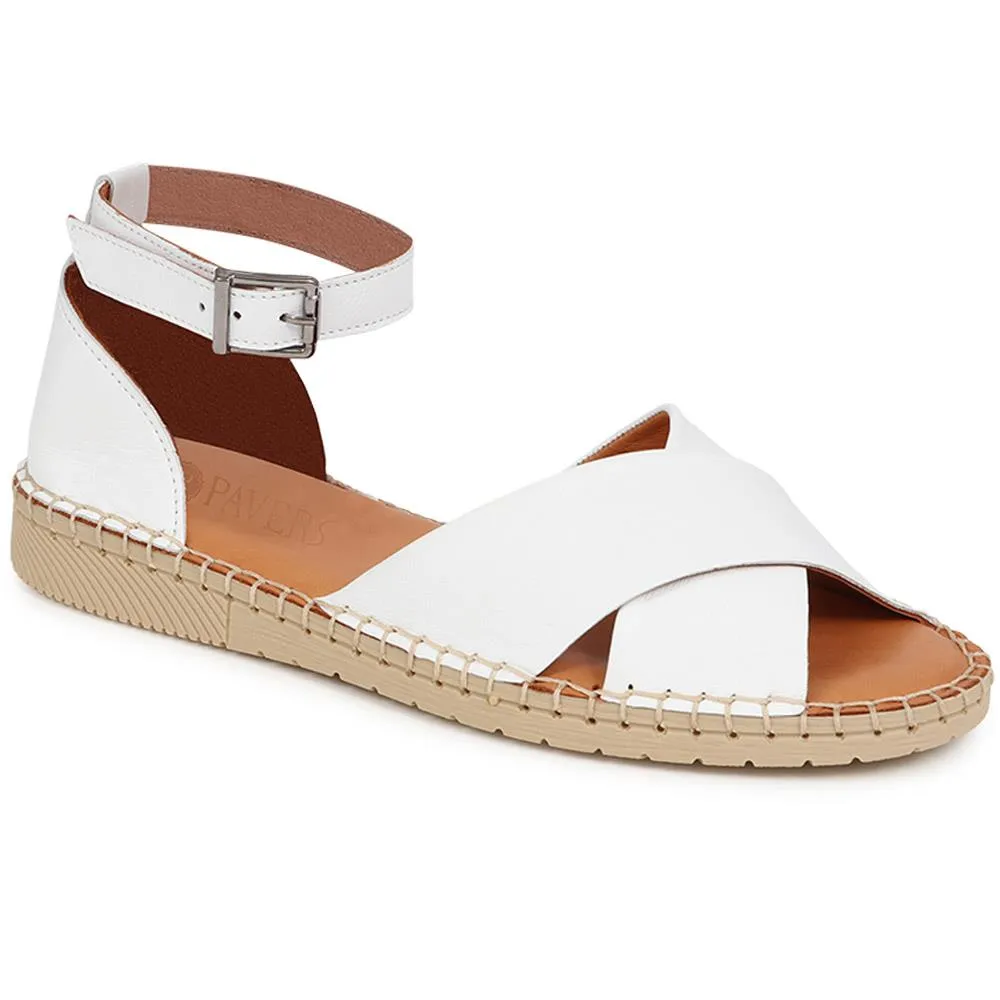 Flat Leather Sandals  - VITAS39003 / 325 534