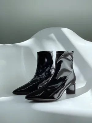 LUXE SEVEN DESIGN ZIP BACK ANKLE BOOTS IN BLACK PATENT
