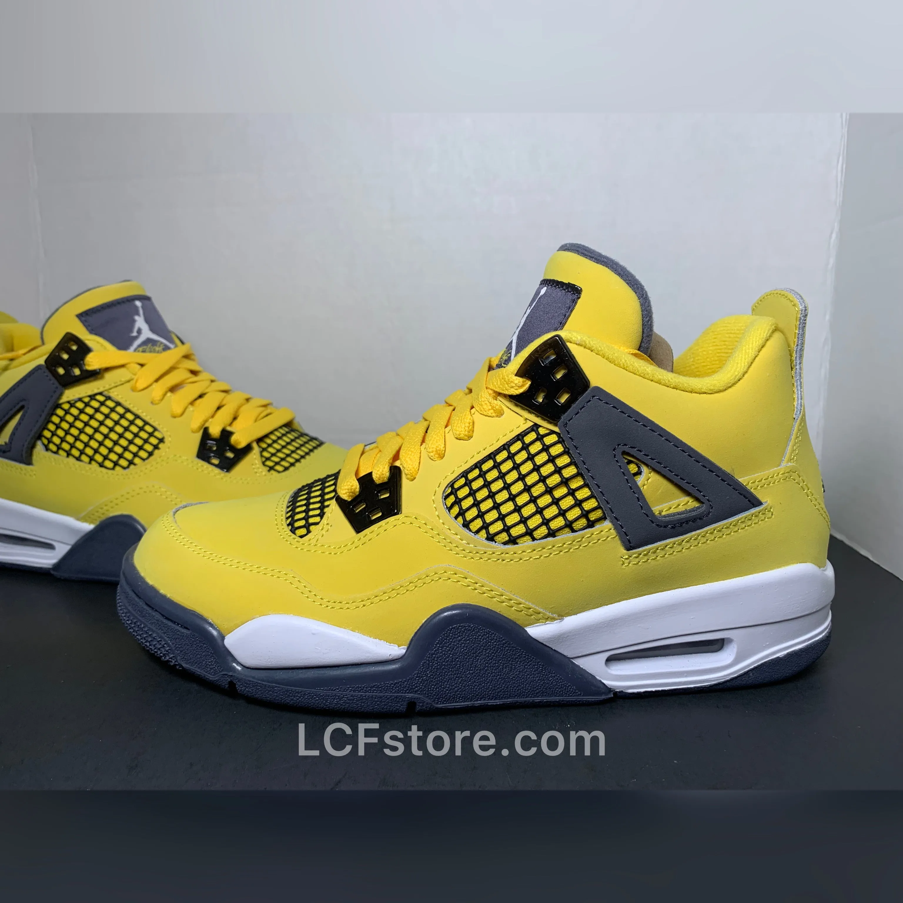 Nike Air Jordan 4 Retro "Lightning" Grade School