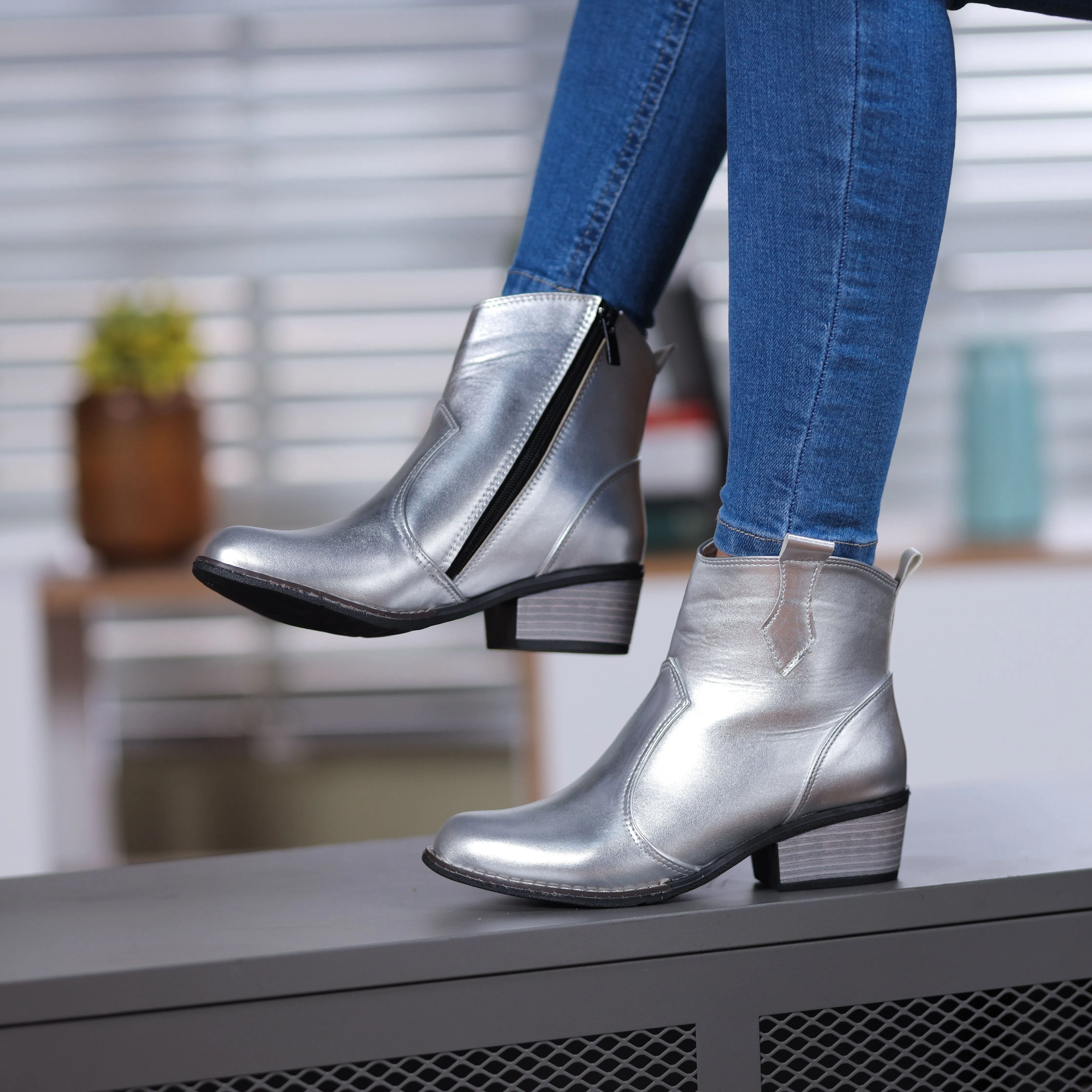 Texas Kökenli Ayakkabılar Leather Boots -Silver