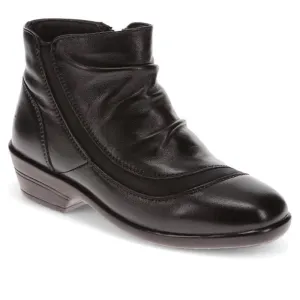Wedge-Heeled Ankle Boots - KF40005 / 326 515