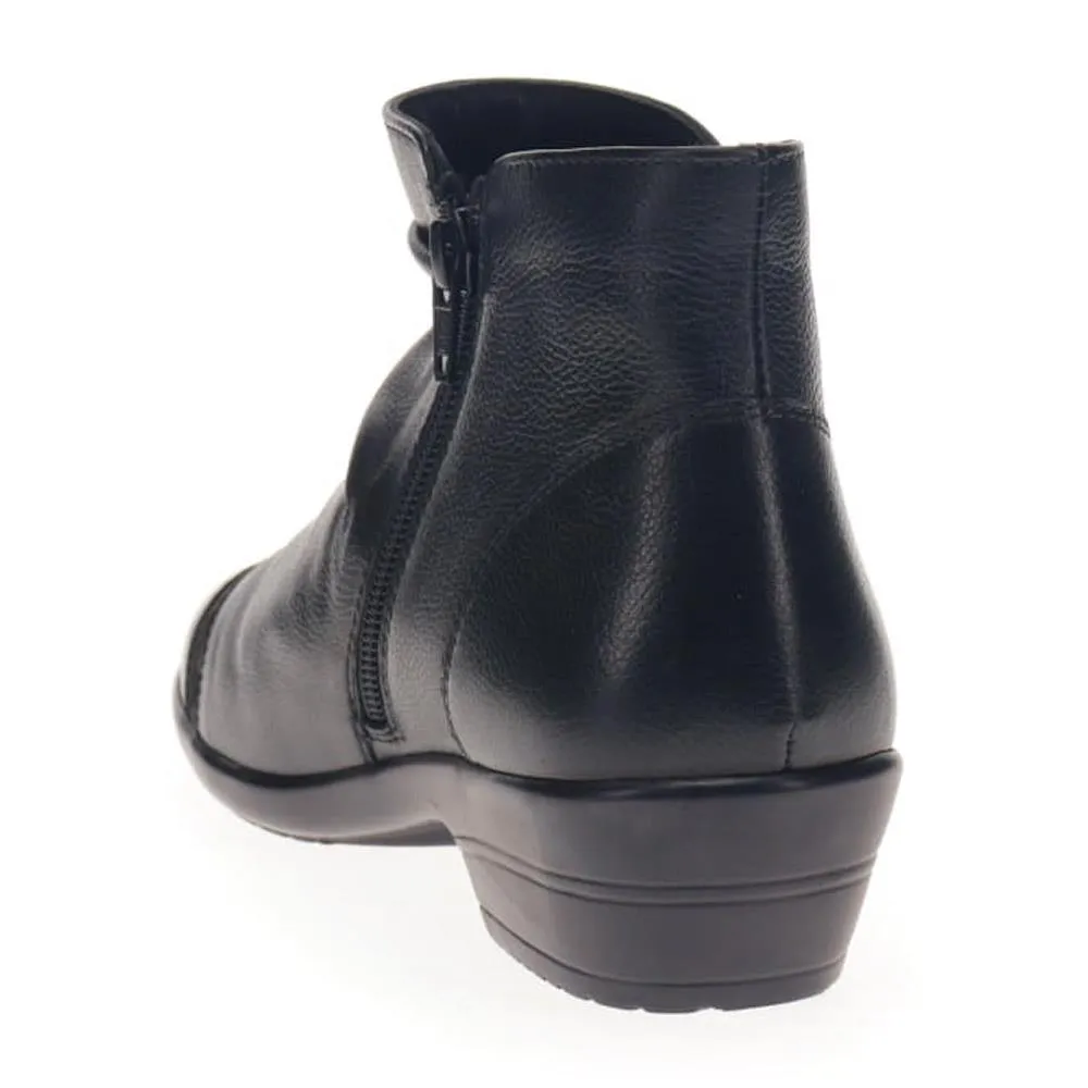 Wedge-Heeled Ankle Boots - KF40005 / 326 515