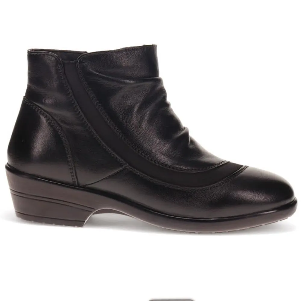 Wedge-Heeled Ankle Boots - KF40005 / 326 515
